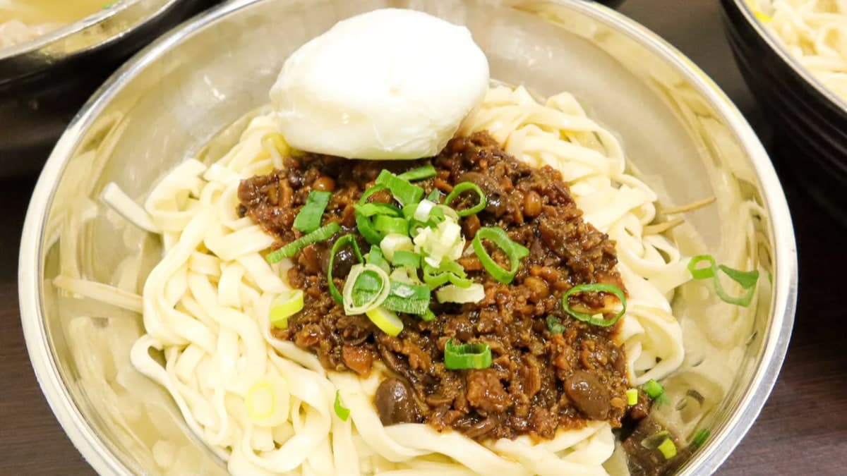 每口都是滿滿的懷舊味，令人無法抵擋。（圖片來源：艾瑞絲の吃貨日常）