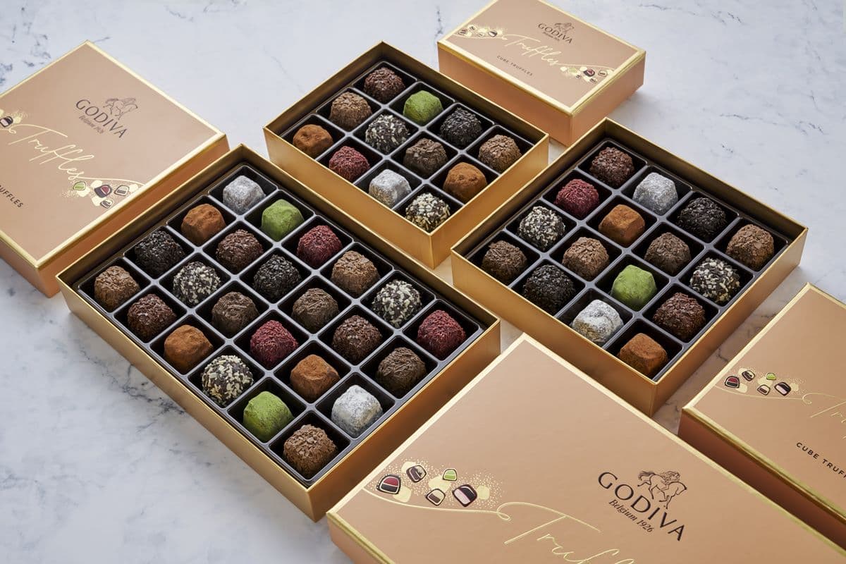 港台限定必搶！GODIVA推「蝴蝶酥＋手工綜合堅果巧克力」，滿額享禮盒加購優惠
