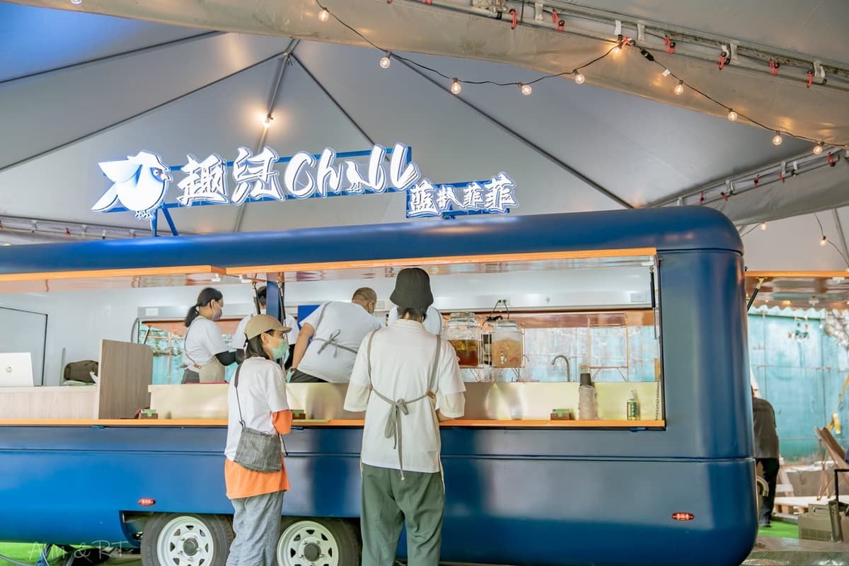 【新開店】陽明山豪華露營！免搭帳住夢幻「神殿帳」，入夜賞紗帽山絕美夜景