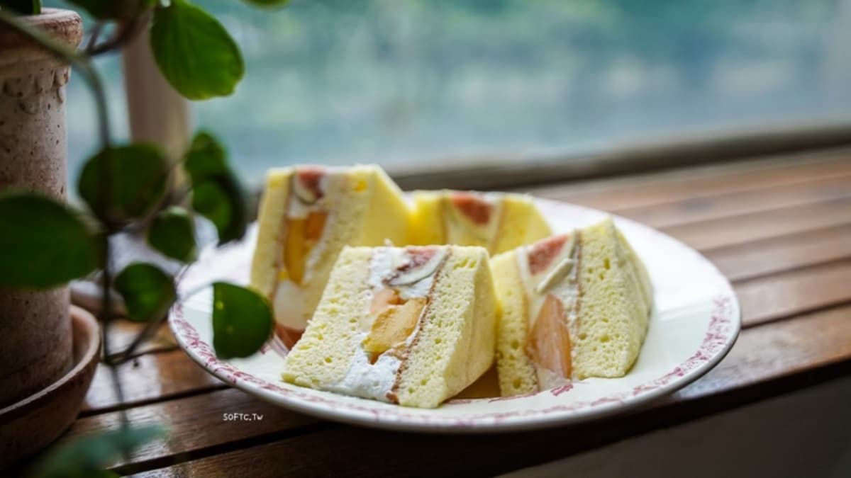 夏日水果戚風三明治裡面有芒果、無花果、哈密瓜。（圖片來源：軟西，遊記）