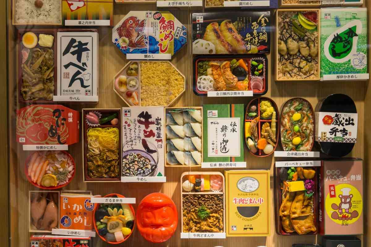 ２款百歲便當天天完售！日本鐵路便當大揭祕，東京「這間店」200種任你挑