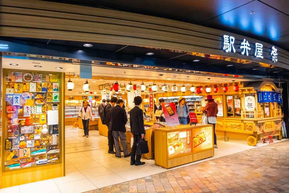 2款百歲便當天天完售!日本鐵路便當大揭祕,東京「這間店」200種任你挑 2款百歲便當天天完售!日本鐵路便當大揭祕,東京「這間店」200種任你挑
