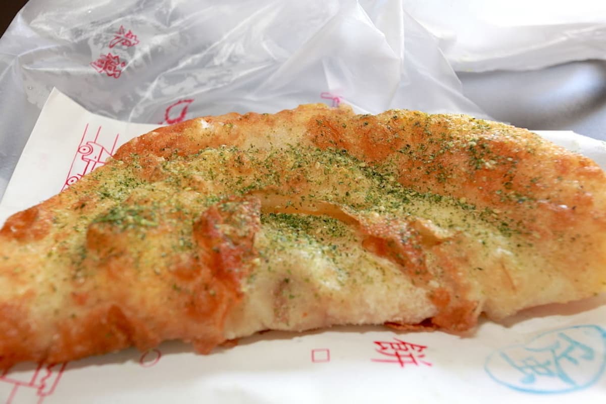 別只逛老街！高雄人最愛岡山５美食：排隊蛋麵、噴汁餡餅、７個50元吉吉棒