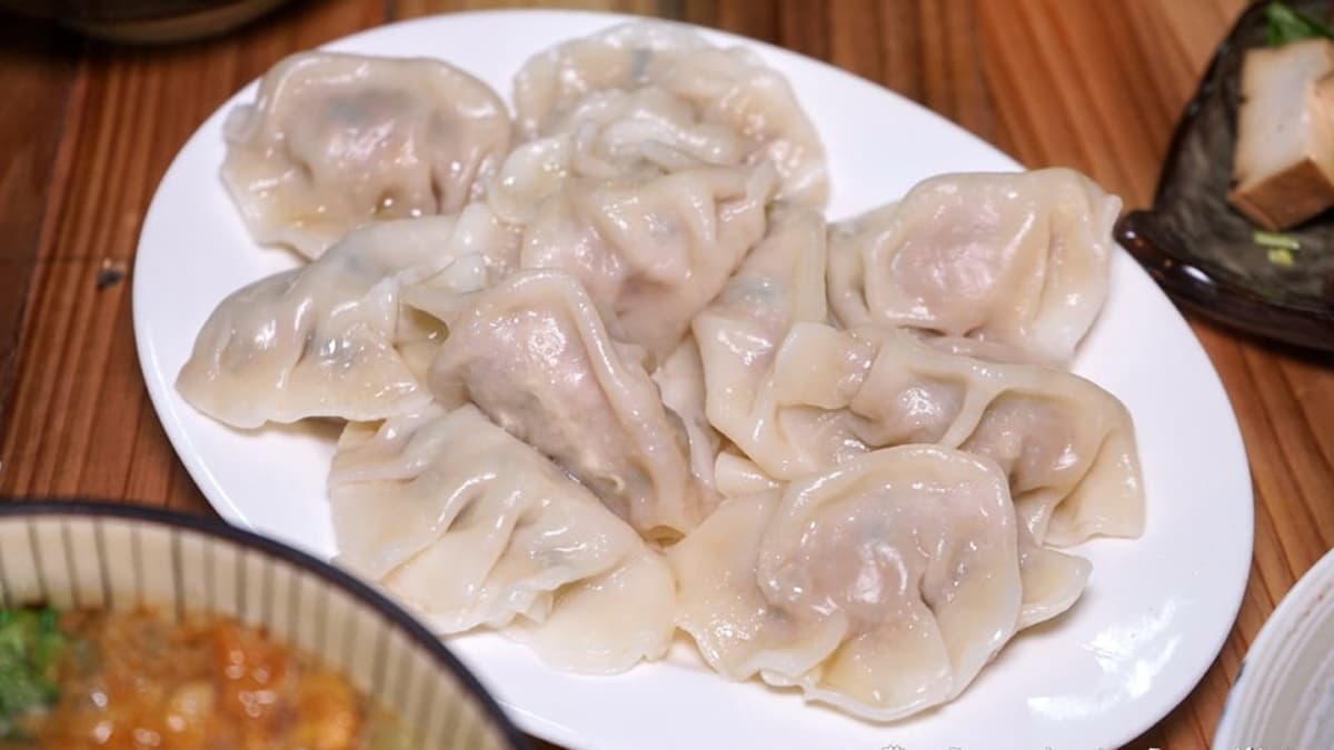除了芋頭米粉，也有水餃可選擇，皮Ｑ帶有嚼勁，內餡調味得剛剛好。（圖片來源：跟著踢小米吃喝玩樂趣）
