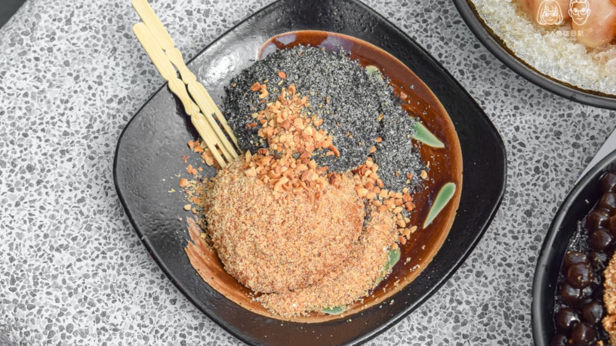 熱熱的麻糬口感軟而不爛，軟綿綿的跟雲朵一樣迷人！（圖片來源：2A食旅日記）