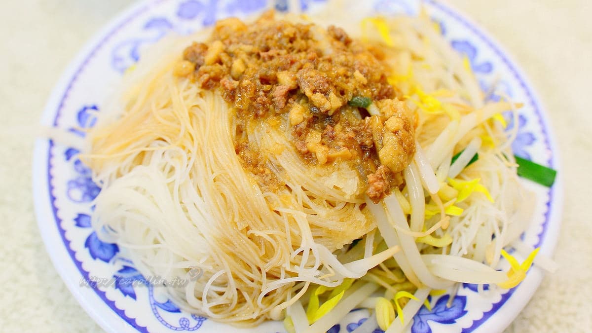好吃的肉燥米粉。（圖片來源：卡琳摸魚兒趣）