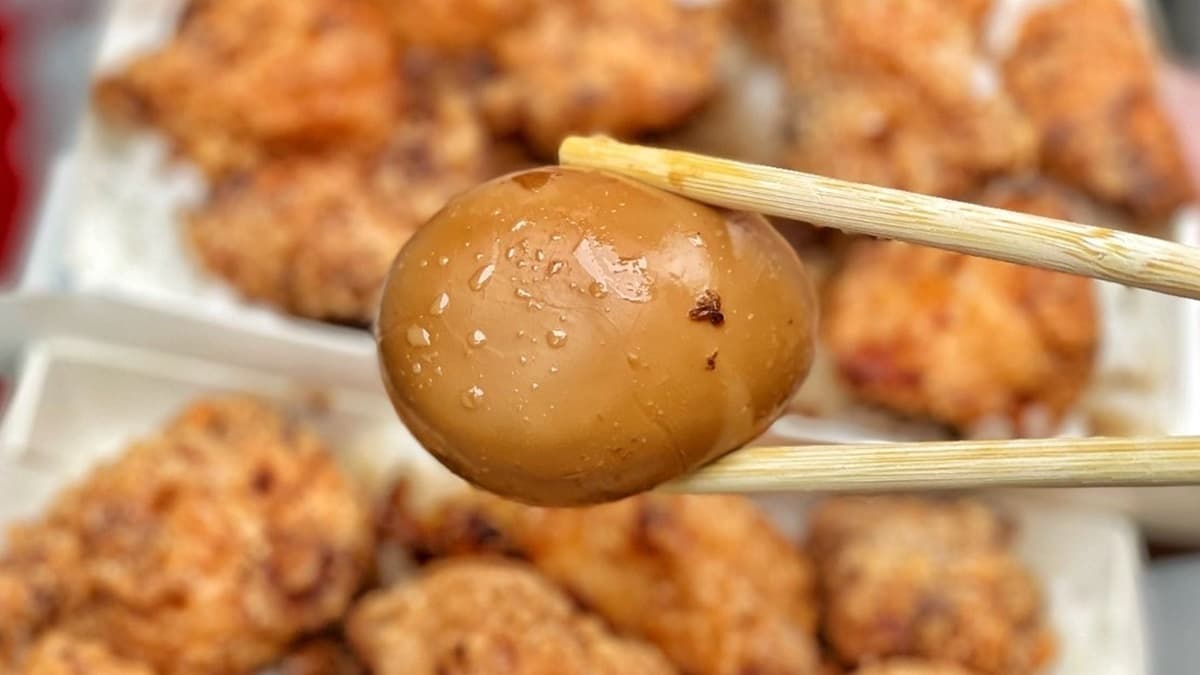 飯盒還會附贈１顆完整的滷蛋呢。（圖片來源：阿華田的美食日記）