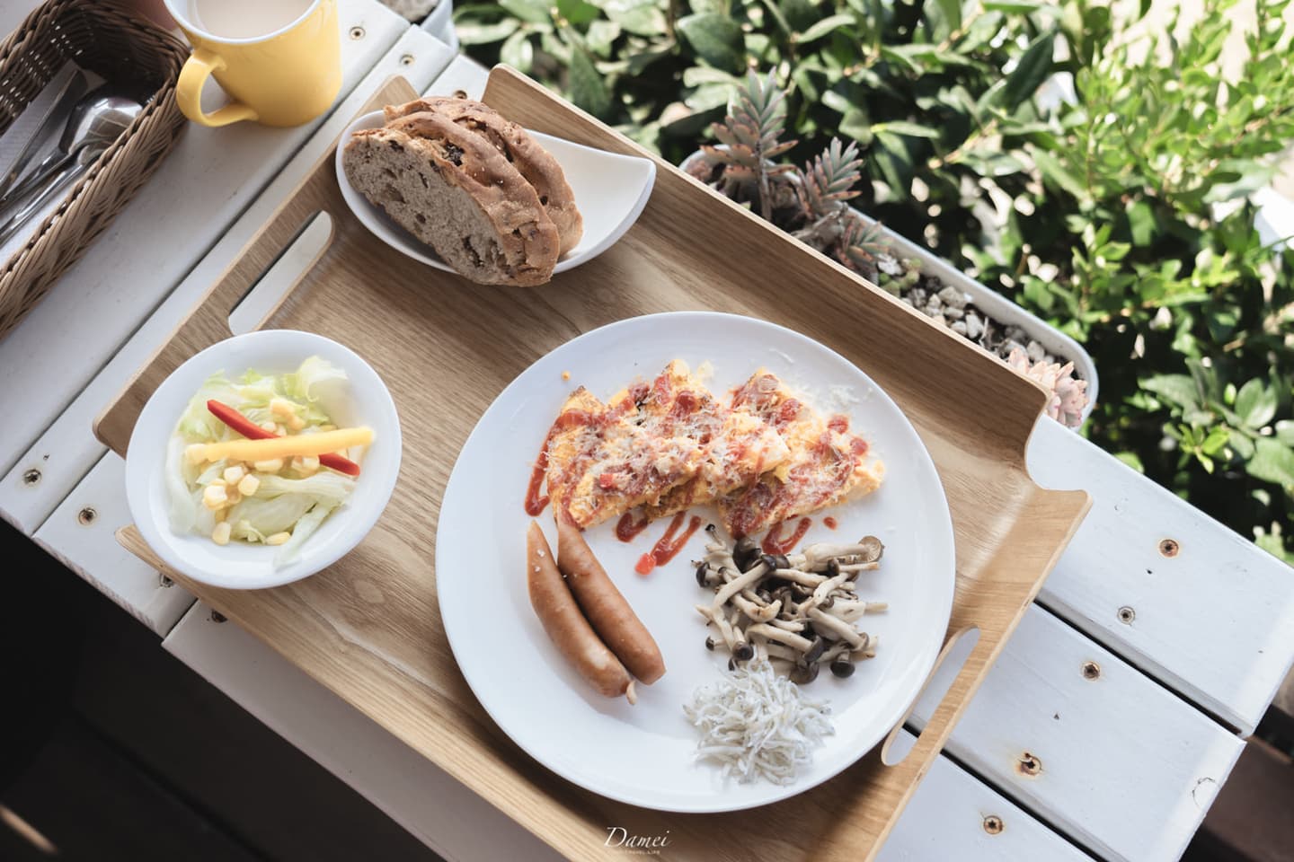 早上可以坐在陽台享用滿滿澎湖味的早餐。（圖片來源：大妹吃太飽）