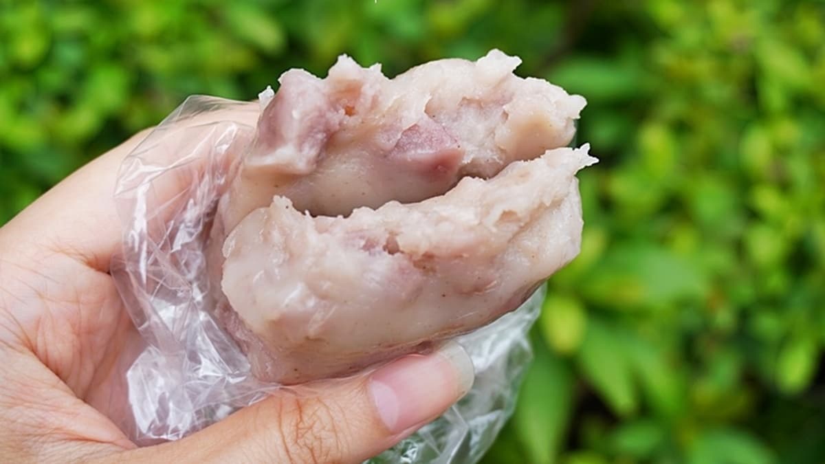 「芋粿巧」用在來米跟芋頭做成，入口有淡淡的芋頭香。（圖片來源：PEKO の Simple Life）