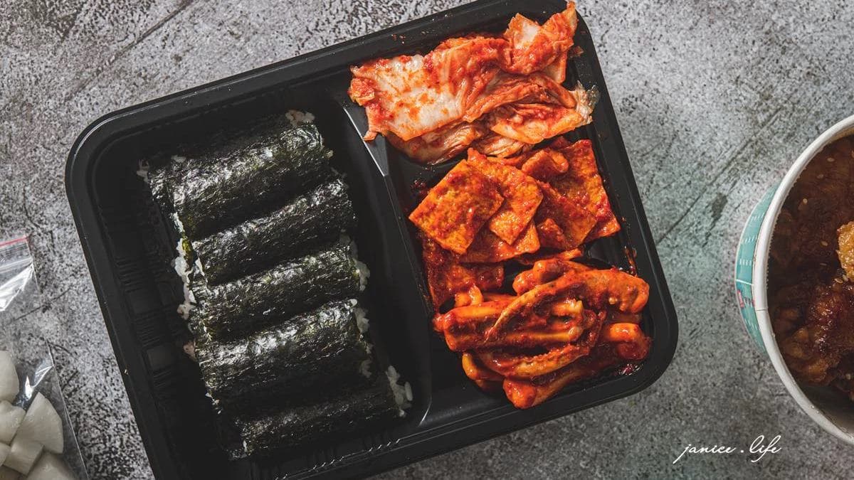 釜山飯捲又稱為「忠武飯捲」，是發源於漁村的便當形式。（圖片來源：潔妮食旅生活）