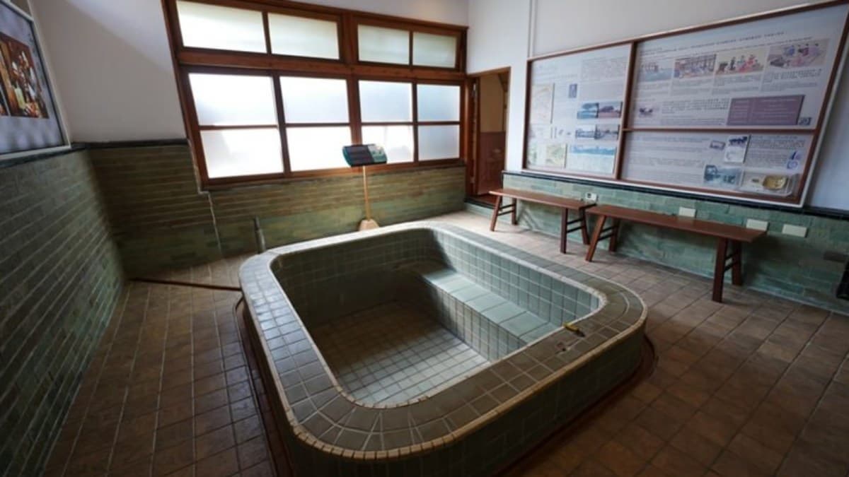 浴池可欣賞昭和時期非常流行的裝飾性磁磚。（圖片來源：阿一一之食意旅遊）