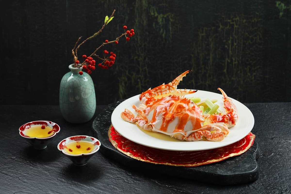 巨無霸雞胇吃到飽、整隻大閘蟹壽司超霸氣！11月必吃新菜單７家，手刀快收藏