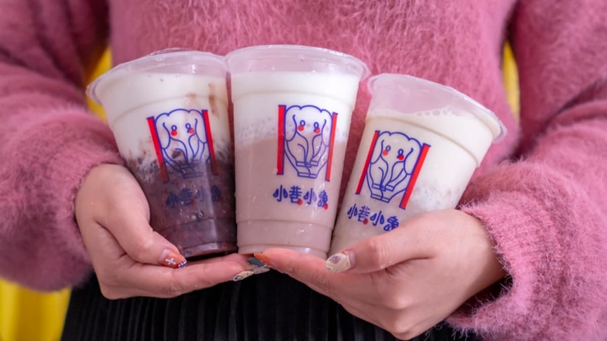 整杯芋頭牛奶的芋泥用料不手軟，足足有半杯以上。（圖片來源：算命的說我很愛吃）