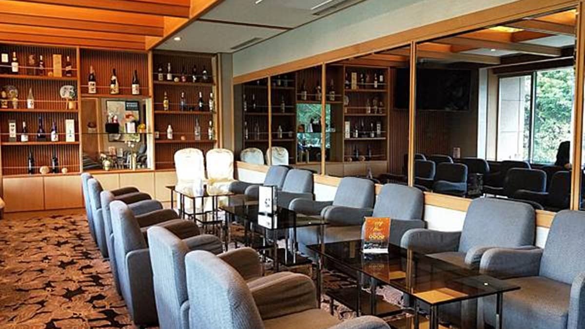 晚上還可以來「夕月BAR」小酌一番。（圖片來源：格格Angela_旅遊美食 ♥ 日常追劇）