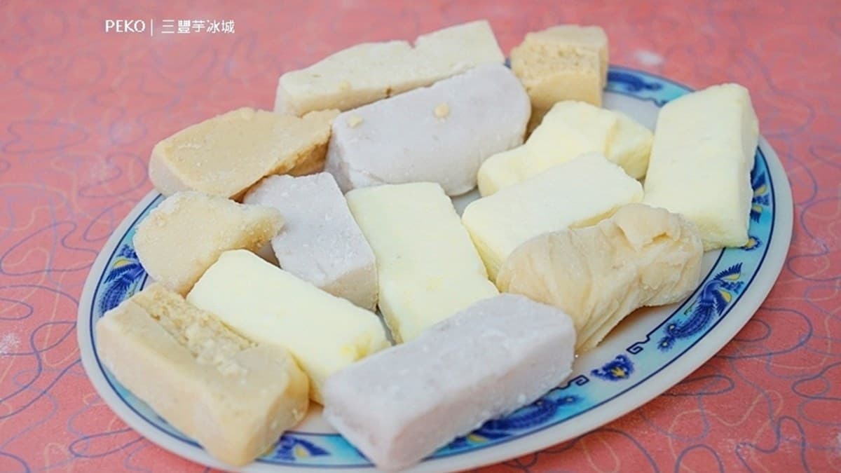 綜合冰磚有花生、鳳梨、百香果、桂圓以及芋頭等口味。（圖片來源：PEKOのSimple Life）