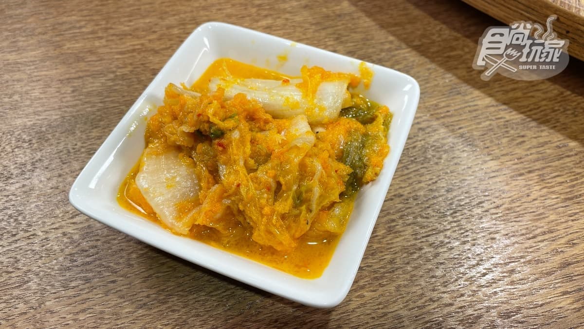 黃金泡菜搭配無菜單料理別有一番風味