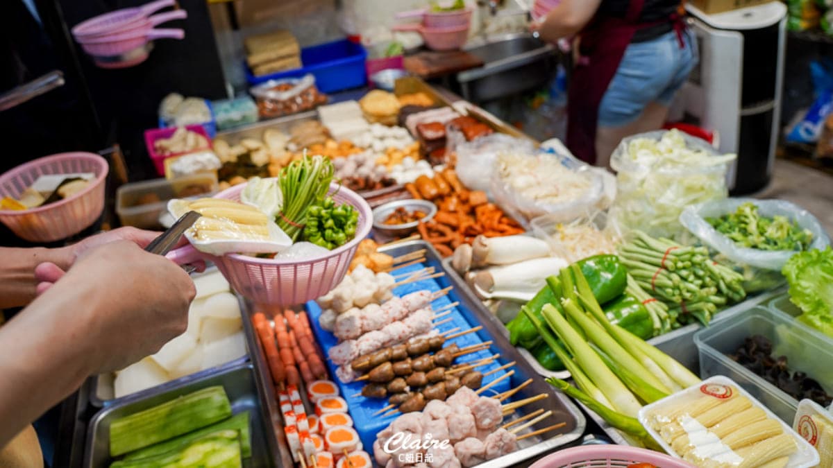 攤位上的滷味料擺放整齊，看起來就是乾淨衛生。（圖片來源：C妞日記｜Claire‘s Diary）