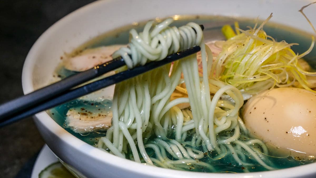 拉麵麵條順口有嚼勁，分量充足。（圖片來源：鄉民食堂）