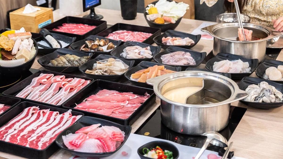529元的方案可嘗到８種肉＋12海鮮吃到飽。（圖片來源：莓姬貝利食事旅行）