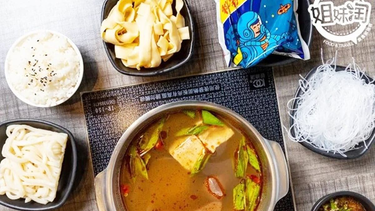 在森焱上饌鍋不必自己起身拿食材，而是由店家直接幫你送上桌。（圖片來源：姐妹淘部落客）