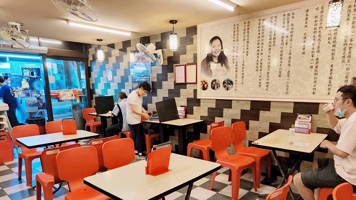 店內座位有限，想內用記得要先領號碼牌。（圖片來源：Yuki‘s Life）