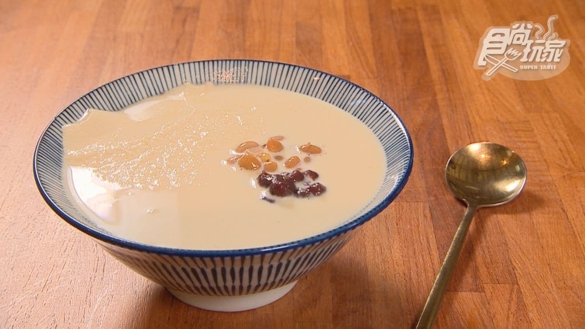 招牌「豆漿豆花」，豆花的口感扎實綿密。