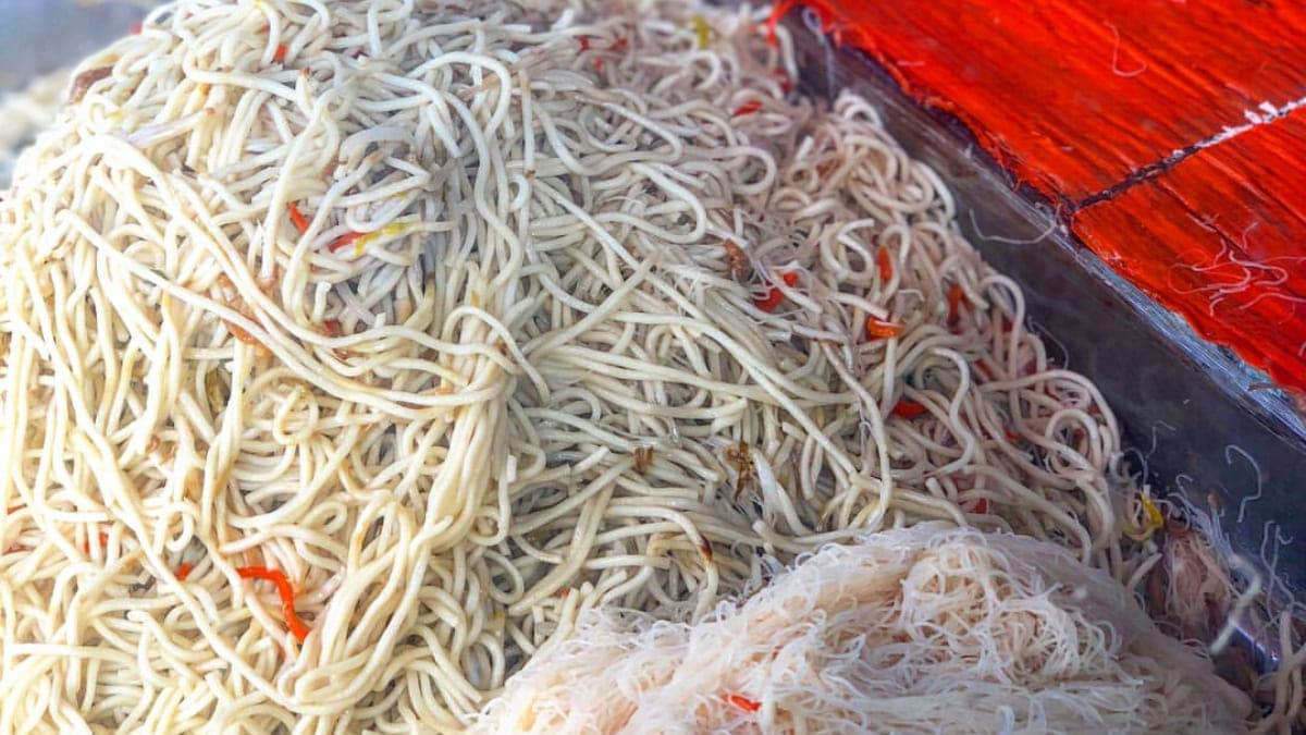 台南永康「阿明食堂」可任選肉燥飯、炒麵、炒米粉搭配。（圖片來源：花露露の花花世界）