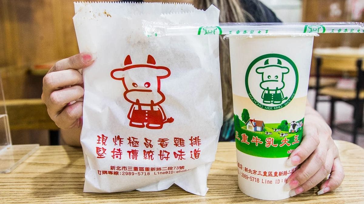 賣木瓜牛奶的店，炸雞排比木瓜牛奶還要受歡迎，是不是很神奇！（圖片來源：大手牽小手。玩樂趣）