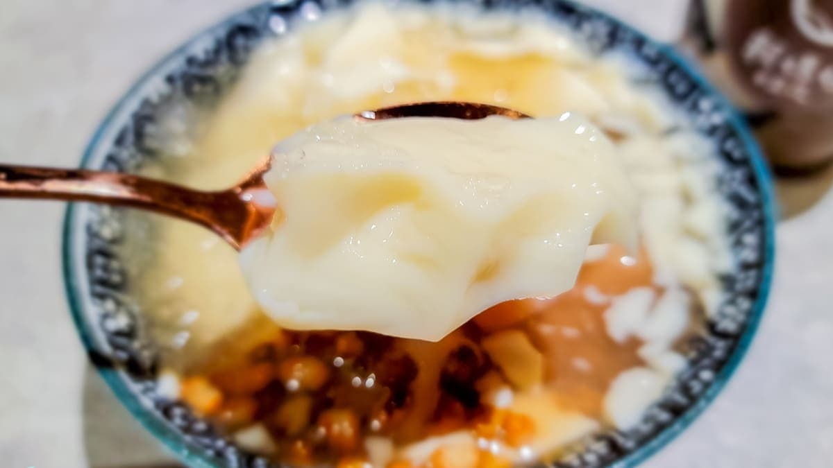 豆花糖水分為一般、豆漿、檸檬和薑汁。（圖片來源：小佳的幻想世界）