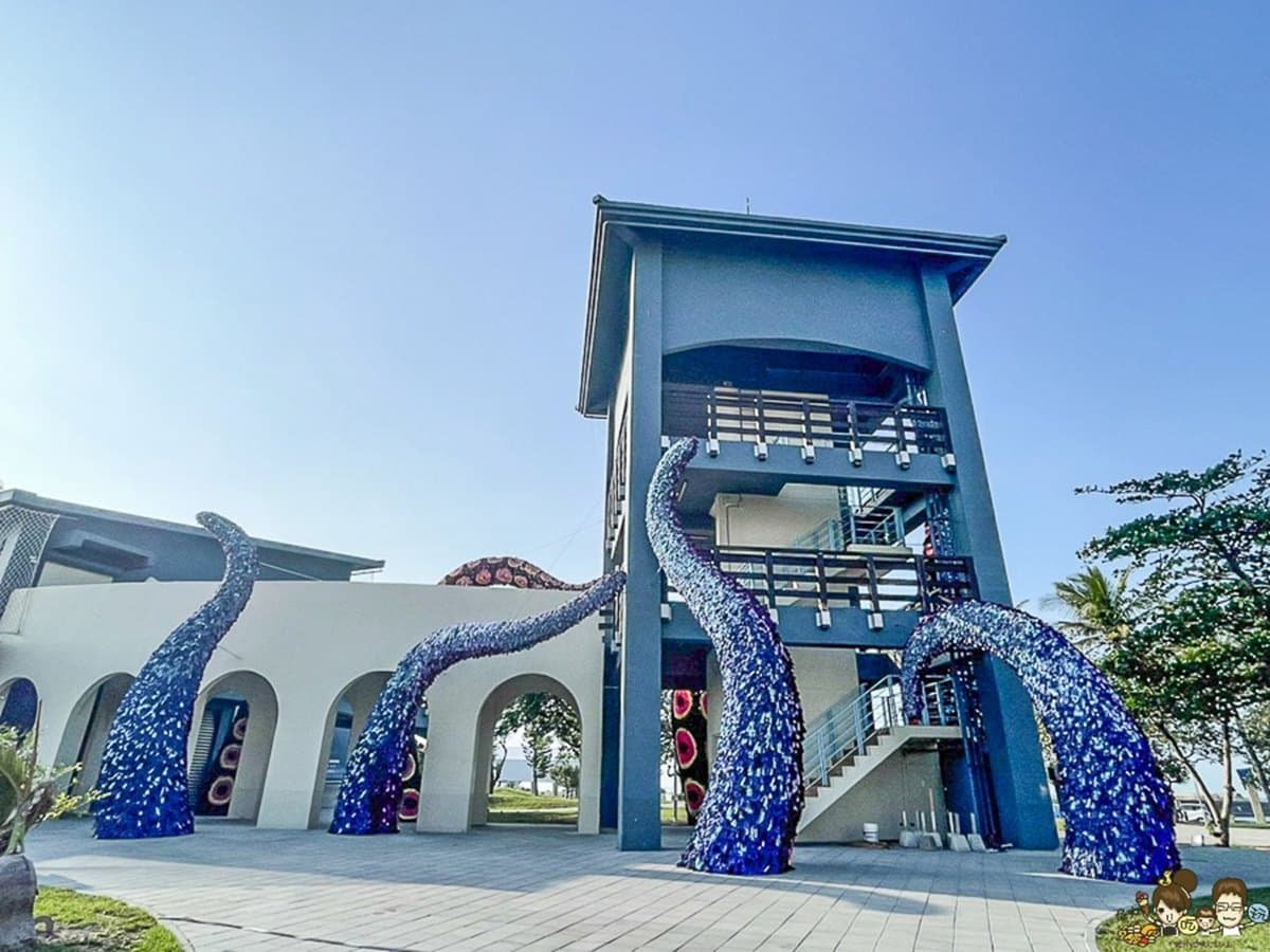 巨型仿生在屏東！衝「落山風藝術季」搶拍絕美地景藝術、繽紛紙花沉浸展