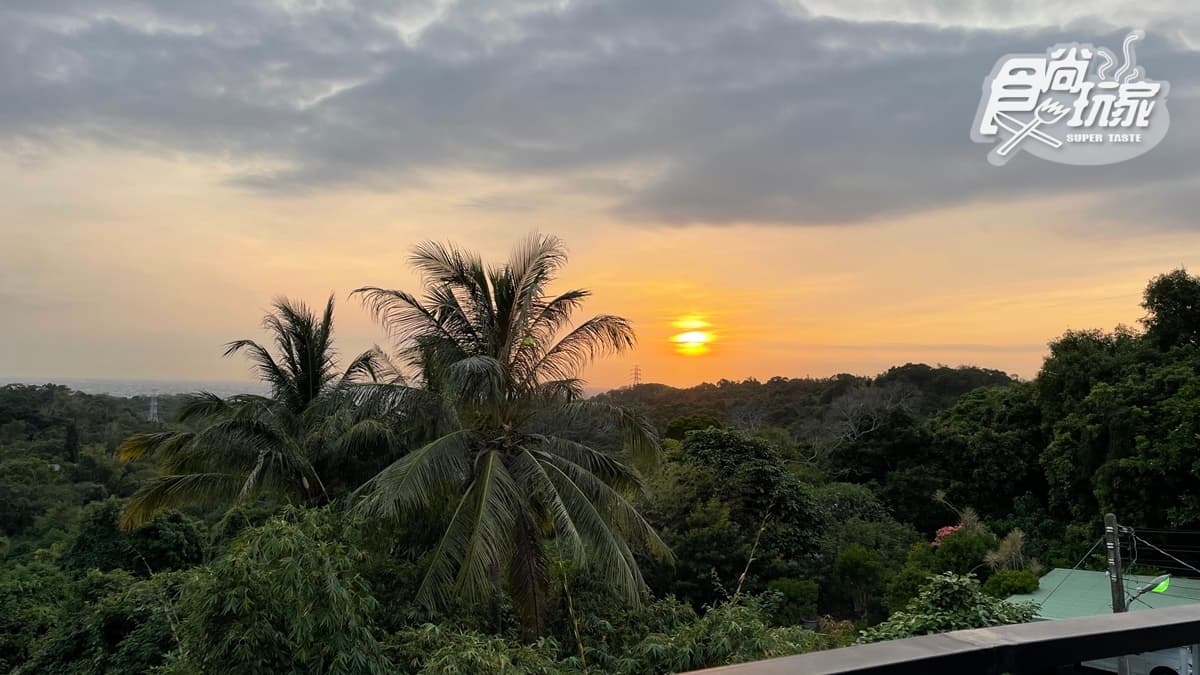 若是傍晚前來，還能邊泡腳邊看夕陽。