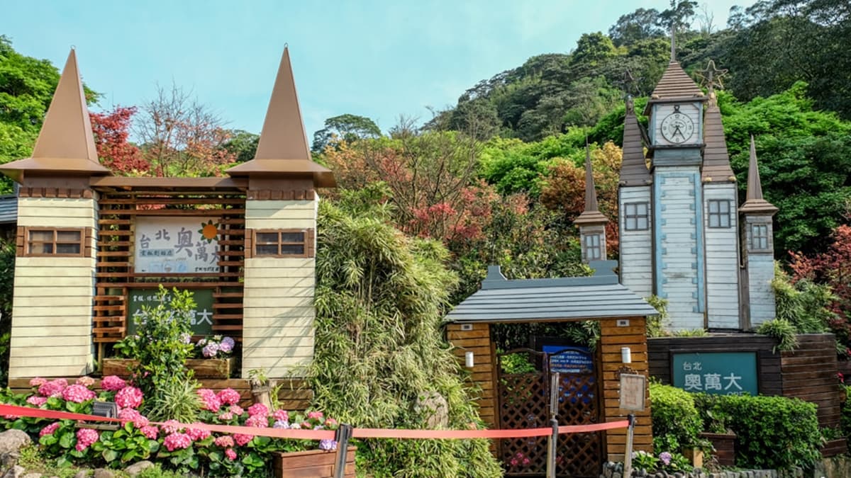 外觀最具代表性的，就是這座鐘樓。（圖片來源：桃桃's旅人手札）