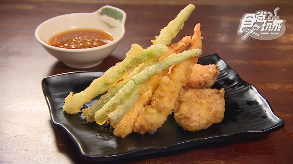 天婦羅裡有炸蝦、炸魚等。