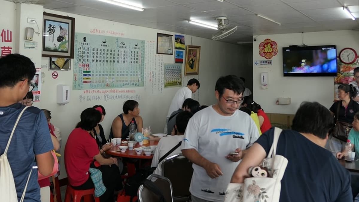 店裡連平日中午生意都非常好，想要用餐記得早點來。（圖片來源：貪吃巧達）
