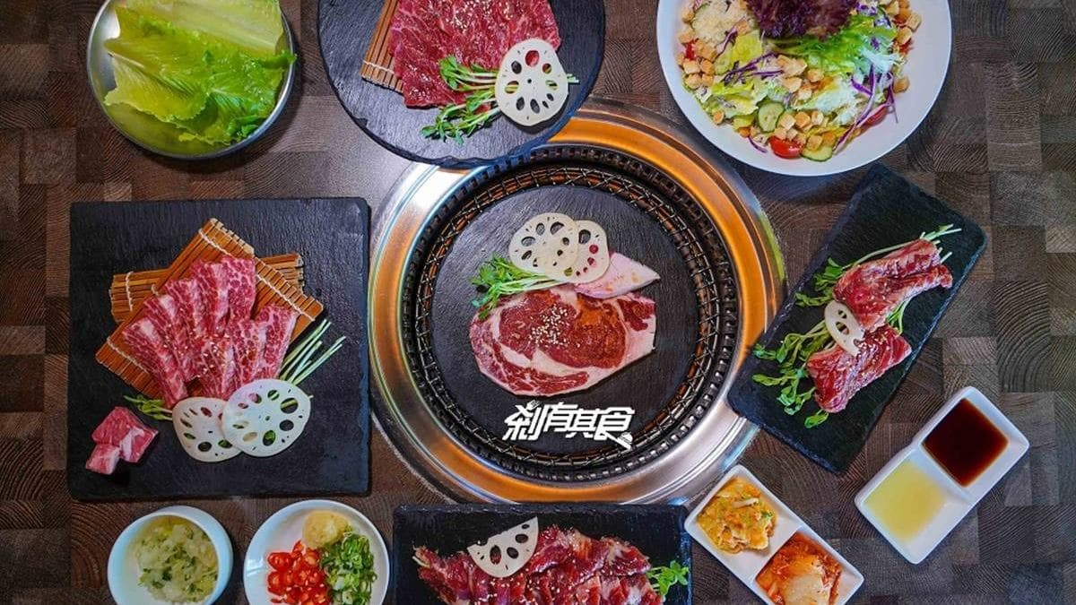 「老饕極品全牛套餐」皆選用手切冷藏肉，還有海鮮、雞湯可以享用。（圖片來源：剎有其食）