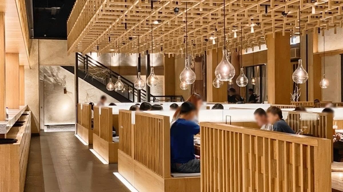 店裡有１樓及２樓座位，也有包廂可以預訂。（圖片來源：巧莉的世界流浪筆記）