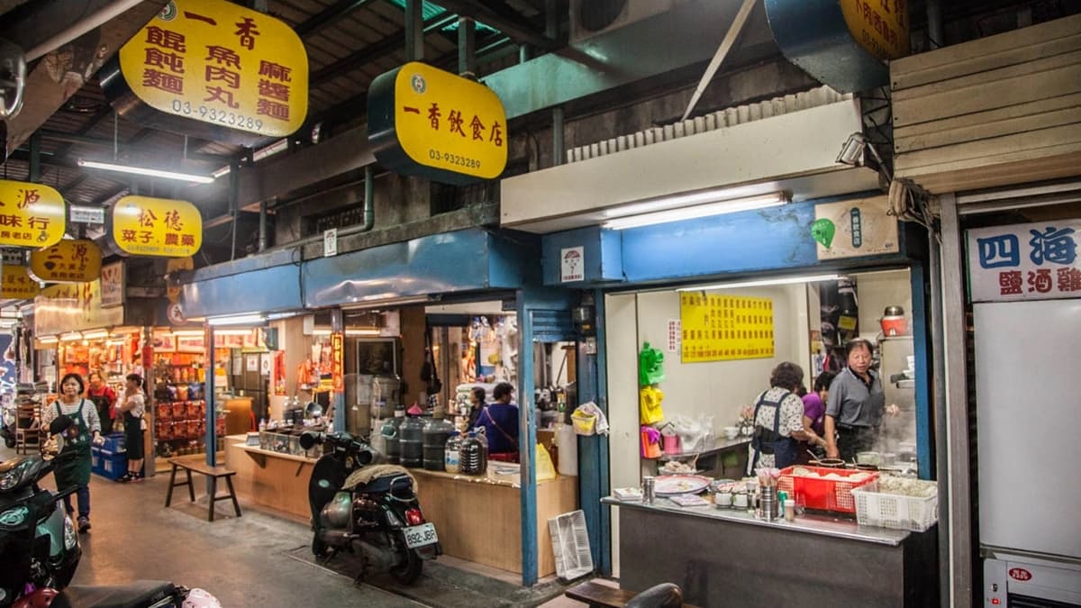 「一香飲食店」總店創立於民國41年，是許多老宜蘭人從小吃到大的回憶。（圖片來源：大手牽小手玩樂趣）