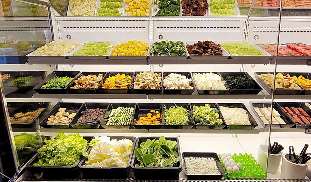 挑戰全台最便宜！270元「火鍋吃到飽」免收服務費，爽嗑50種食材快手刀訂位