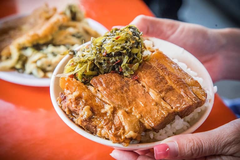 再寫錯剁手指！到底是「爌」肉飯還是「焢」肉飯？兩個都錯正確要「這樣寫」｜食尚玩家