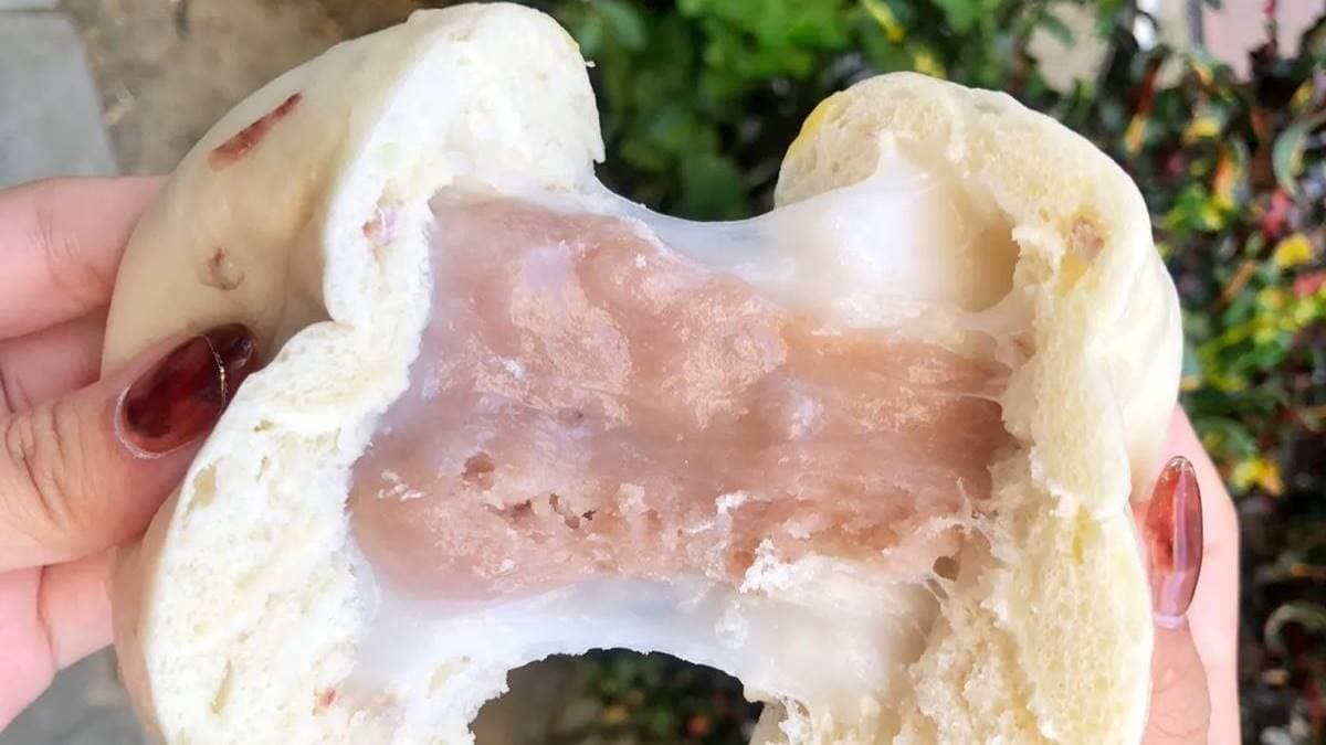 「爆漿芋頭麻吉」吃得到綿密芋泥，加上ＱＱ麻糬吃起來更唰嘴。（圖片來源：痴吃的玩）