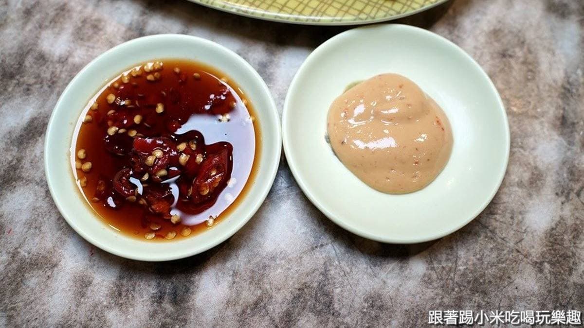 鴨肉配上鹹中帶甜的腐乳醬料來吃最對味。（圖片來源：​​​​​​​跟著踢小米吃喝玩樂趣）