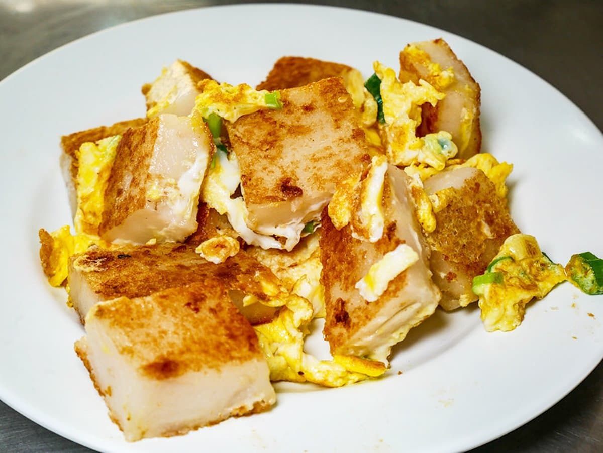 老饕激推台北最好吃!現擀現炸「韭菜炸蛋餅」飄香60年,滿料鹹豆漿也必點 老饕激推台北最好吃!現擀現炸「韭菜炸蛋餅」飄香60年,滿料鹹豆漿也必點
