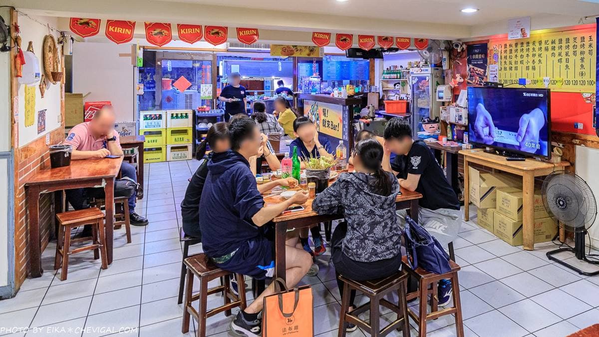 v李林烤肉之家的座位空間很寬敞，雙人、４人、８人的座位形式都有（圖片提供：柚香魚子醬的蹦蹦跳跳）