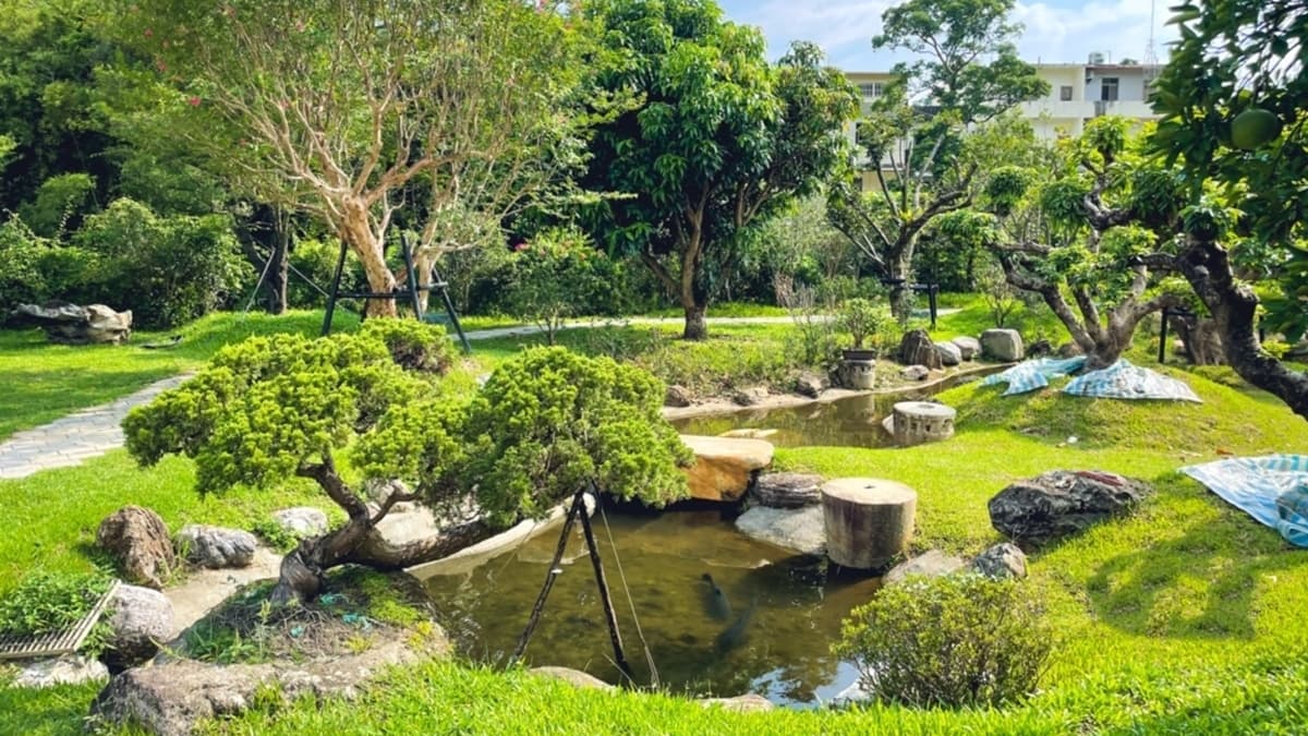 占地千坪的日式庭院，超像日本兼六園，很適合網美來取景。（圖片來源：大手牽小手玩樂趣）