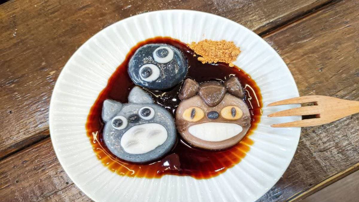 龍貓造型的糰子不只好看，吃起來口感也很棒。（圖片來源：饗食客棧。淘氣猴VS肥獅子的旅食天堂）