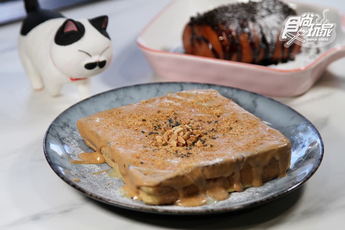 「花生麻糬吐司」必點超人氣。