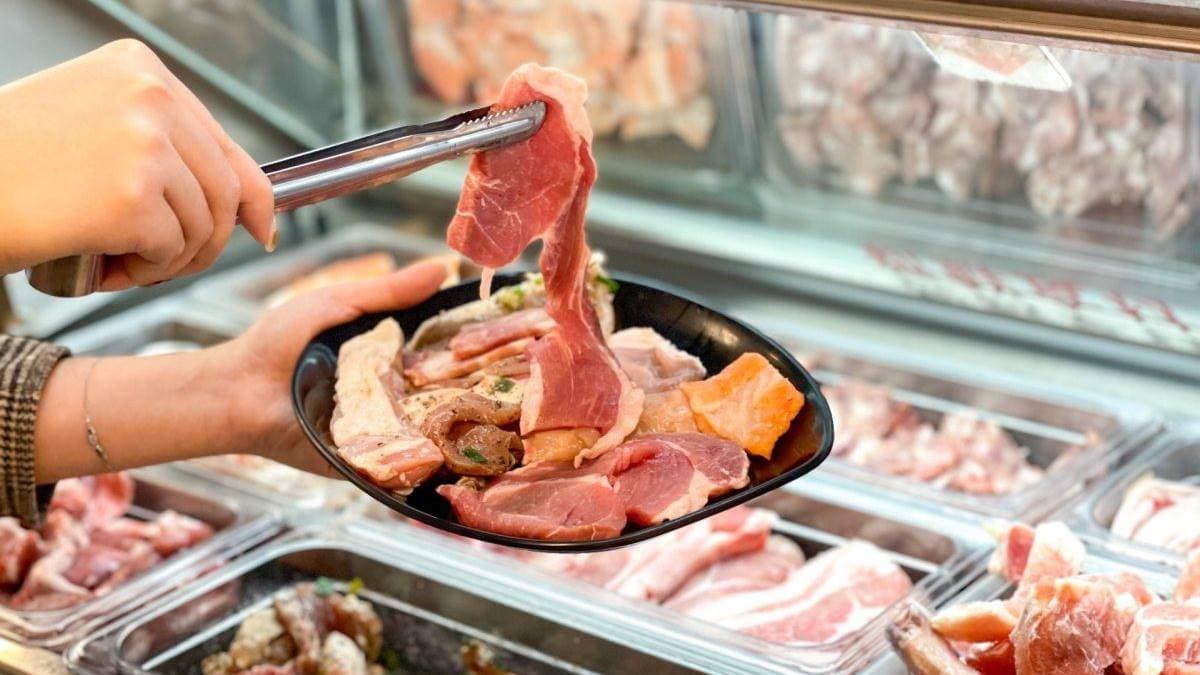 全場肉品有５大類選擇，可以看出肉感非常扎實渾厚。（圖片來源：皮皮爬爬go）