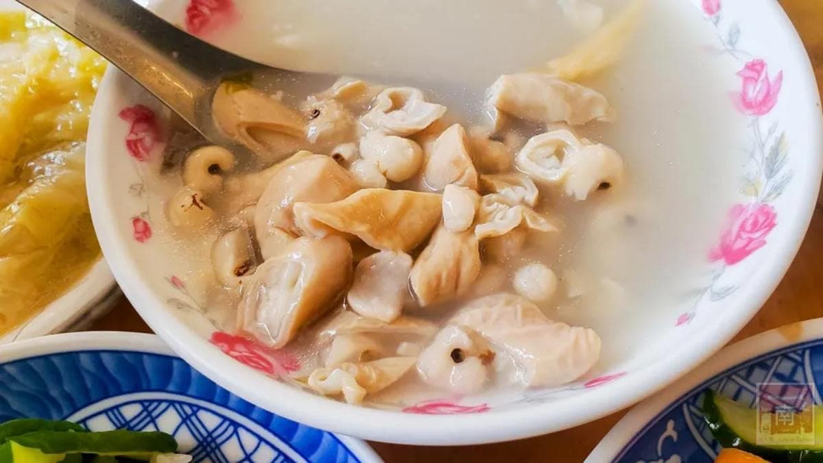 四神湯配料豐富，沒有過濃的藥材味。（圖片來源：南人幫-Life in Tainan）