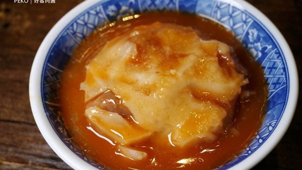 香芋油粿口感鬆綿，一入口就化開。（圖片來源：PEKOのSimple Life）