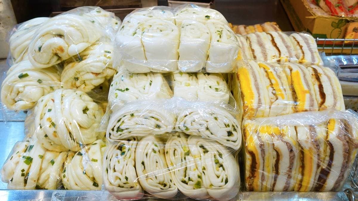 店內販售的商品種類很多，像是包子、饅頭等各類點心都有。（圖片來源：瑋瑋美食萬歲）